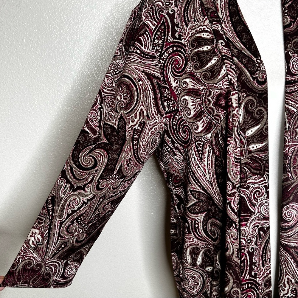 Chicos Easywear Womens Burgundy Tan Paisley Open Front Jersey Cardigan Size 2/ L - Picture 3 of 11